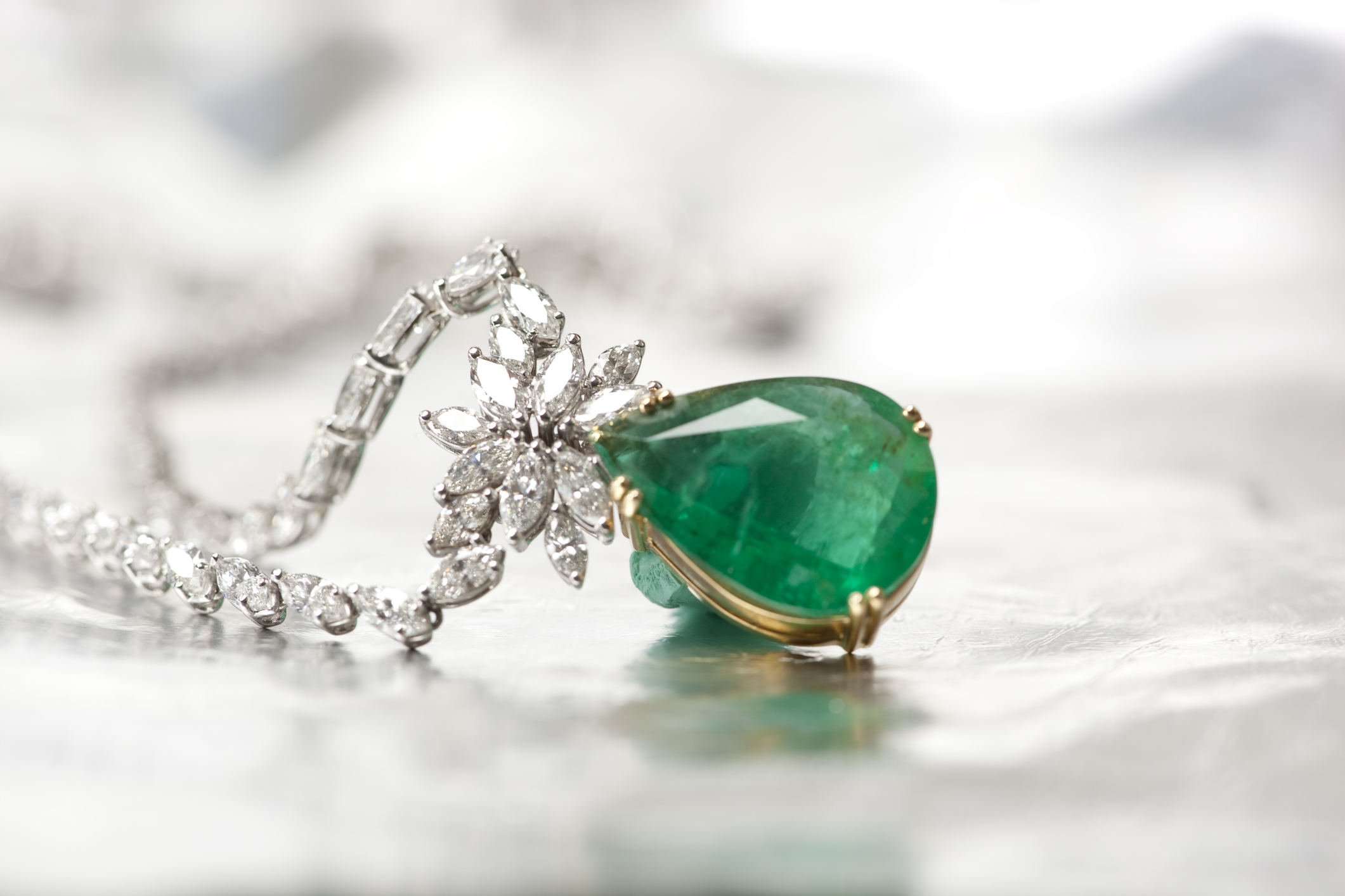 The History and Cultural Significance of Gemstone Jewelry